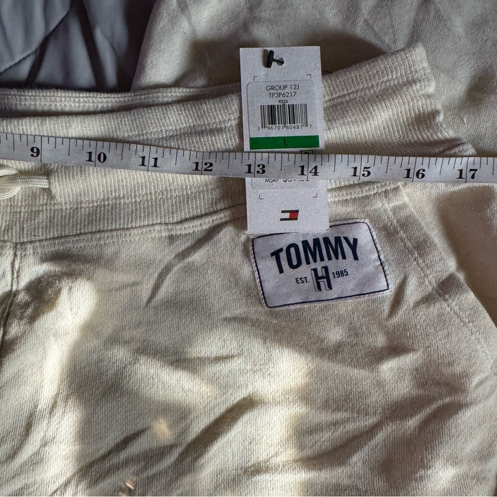 Tommy Hildiger NWT jogger size large - Picture 2 of 4